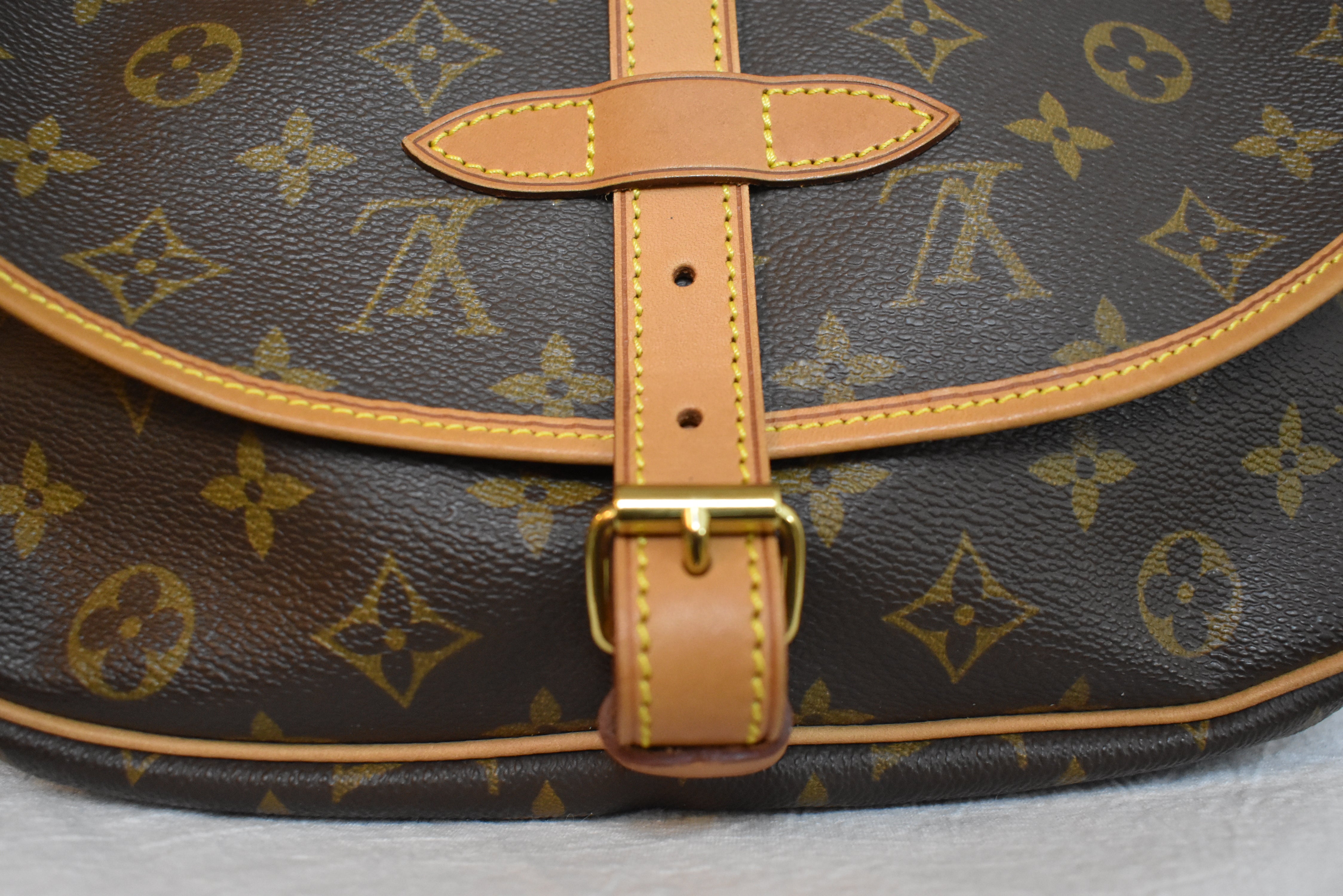 Louis Vuitton Messenger Shoulder bag 387535