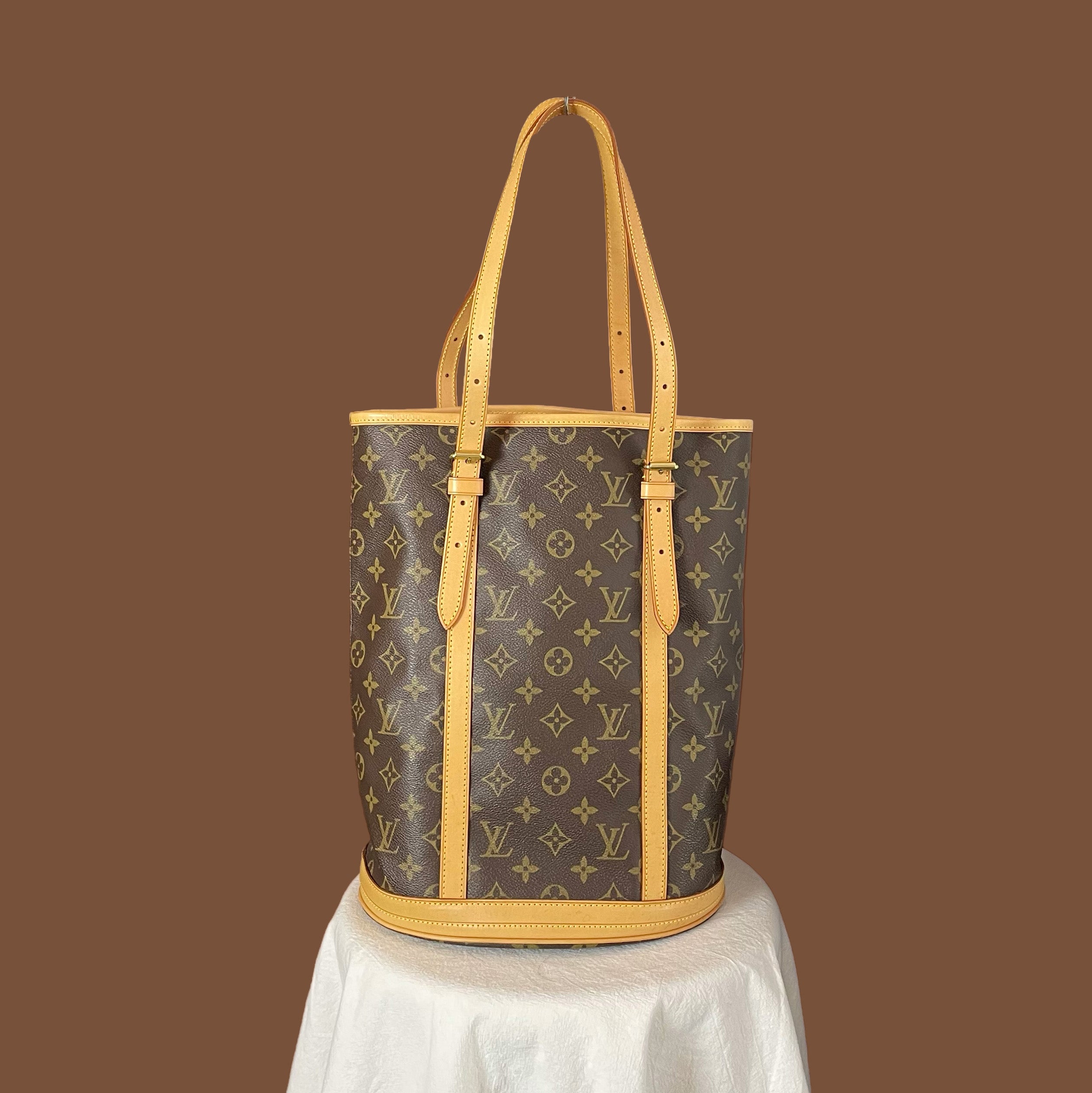 Louis Vuitton Monogram Bucket GM Shoulder Handbag M42236